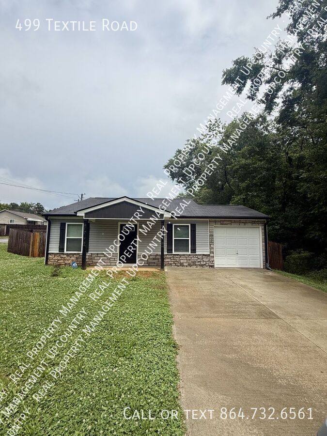 House for rent at 499 Textile Rd, Spartanburg, SC 29301