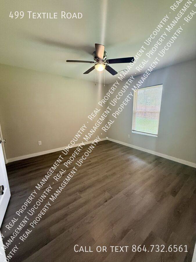 House for rent at 499 Textile Rd, Spartanburg, SC 29301
