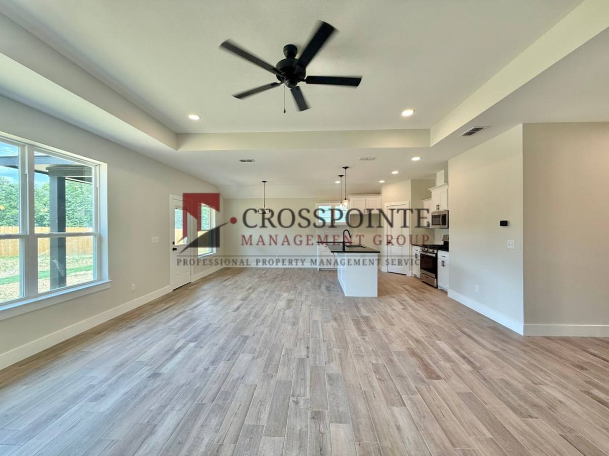 House for rent at 17434 Crossing Circle, Lindale, TX 75771