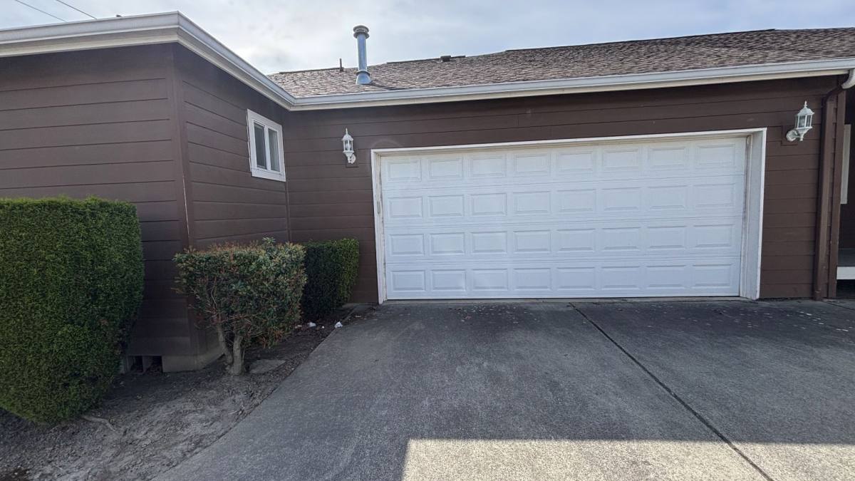 Apartment for rent at 755 757 Peterson Rd, Burlington, WA 98233