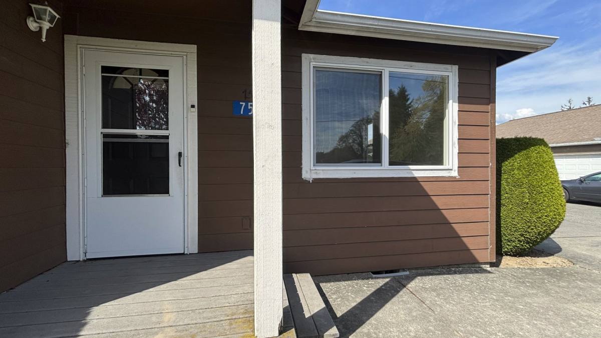 Apartment for rent at 755 757 Peterson Rd, Burlington, WA 98233