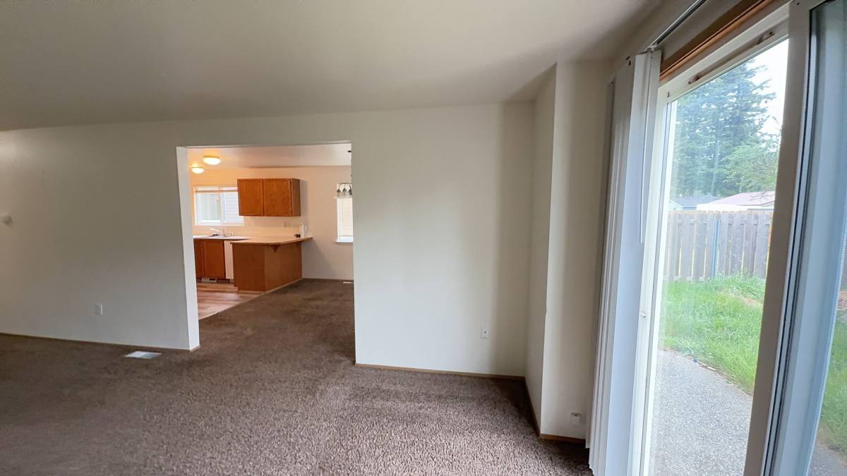 Townhouse for rent at 527 529 Alexander St, Sedro Woolley, WA 98284