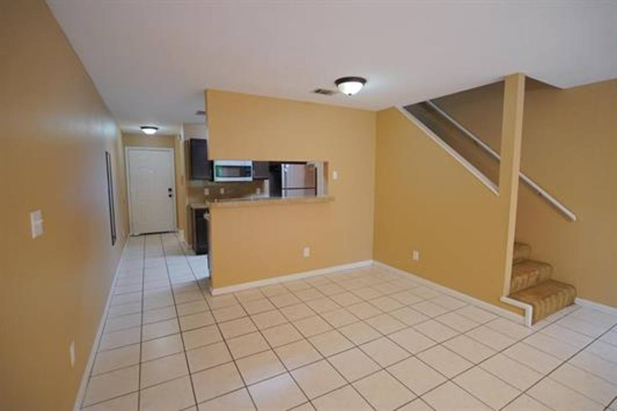 Townhouse for rent at 2186 Timberwood Circle N, Tallahassee, FL 32304