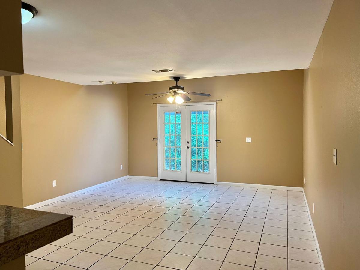 Townhouse for rent at 2186 Timberwood Circle N, Tallahassee, FL 32304