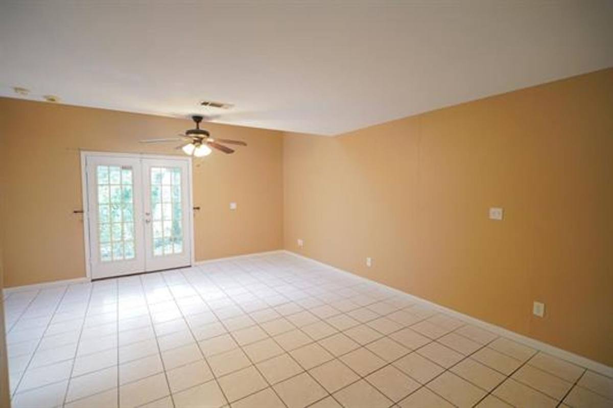 Townhouse for rent at 2186 Timberwood Circle N, Tallahassee, FL 32304