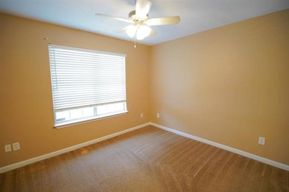 Townhouse for rent at 2186 Timberwood Circle N, Tallahassee, FL 32304