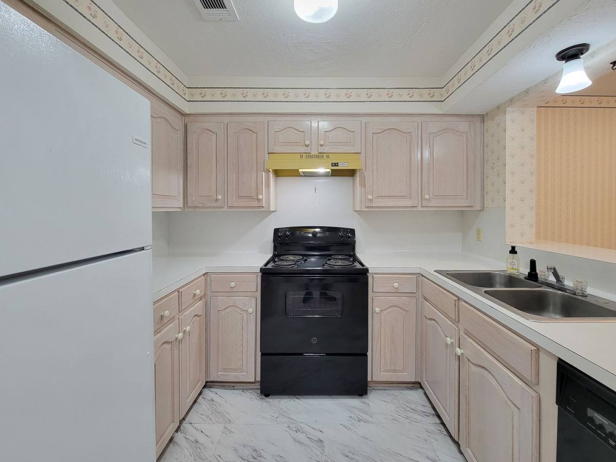 Townhouse for rent at 1815 Country Village Blvd, Humble, TX 77338