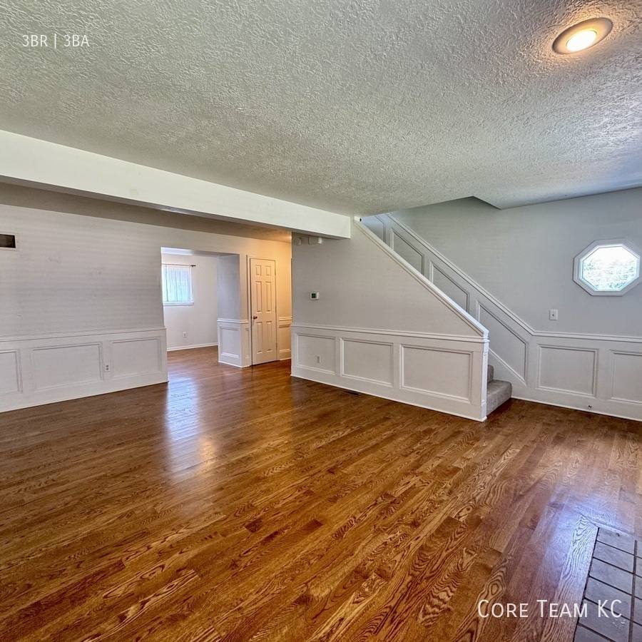 Townhouse for rent at 4420 Jarboe St #4D, Kansas City, MO 64111