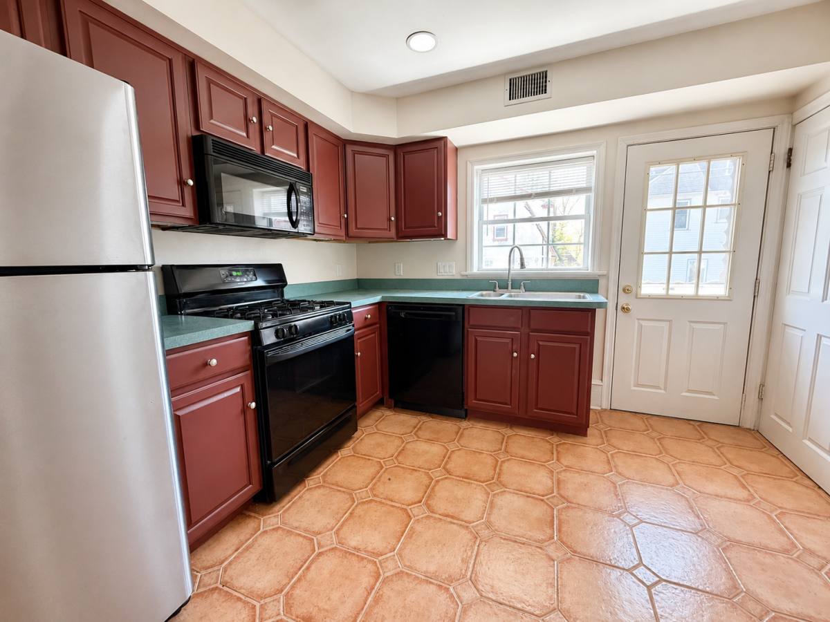 House for rent at 24 Chestnut Ave, Bala Cynwyd, PA 19004