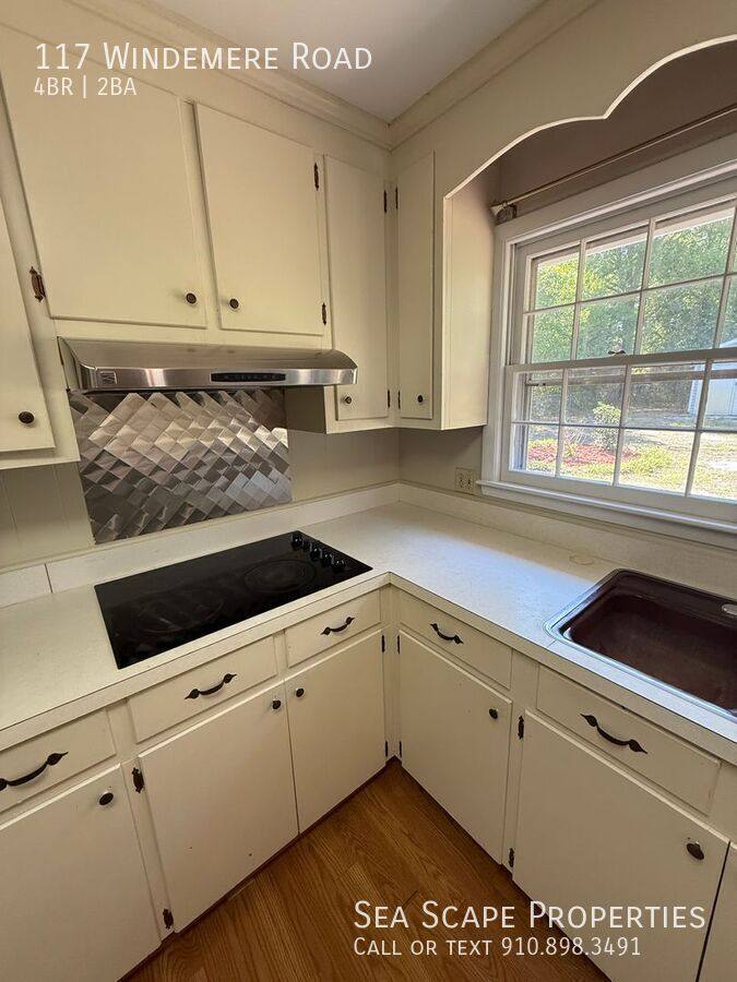 House for rent at 117 Windemere Rd, Wilmington, NC 28405