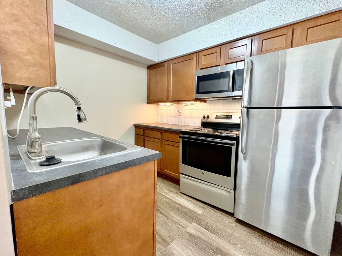Apartment for rent at 3740-3744 Warwick Blvd, Kansas City, MO 64111