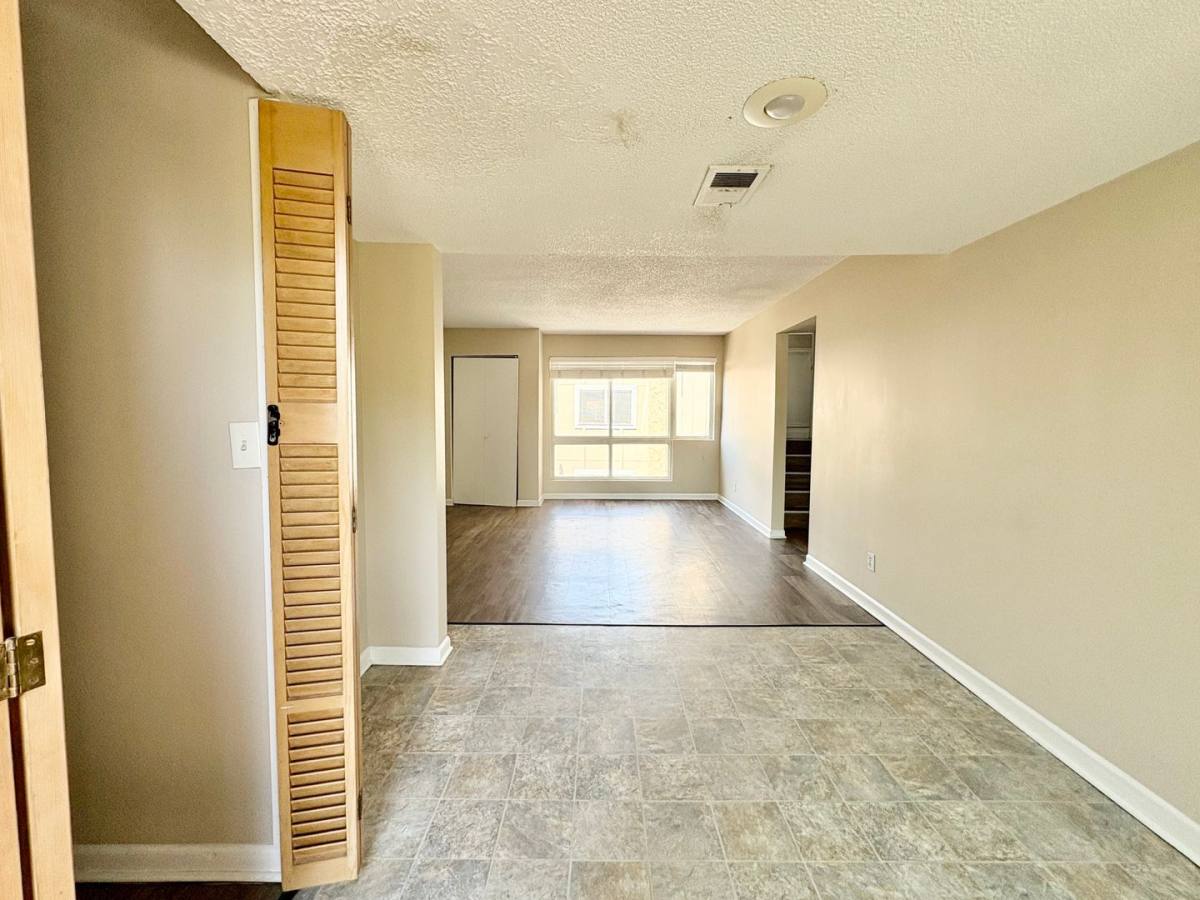 Apartment for rent at 3740-3744 Warwick Blvd, Kansas City, MO 64111