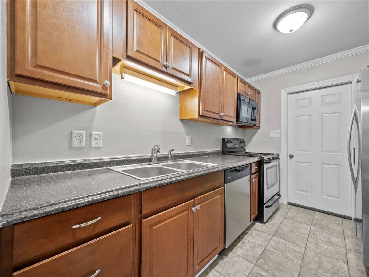 Townhouse for rent at 4 S Onsville Place, Jacksonville, NC 28546