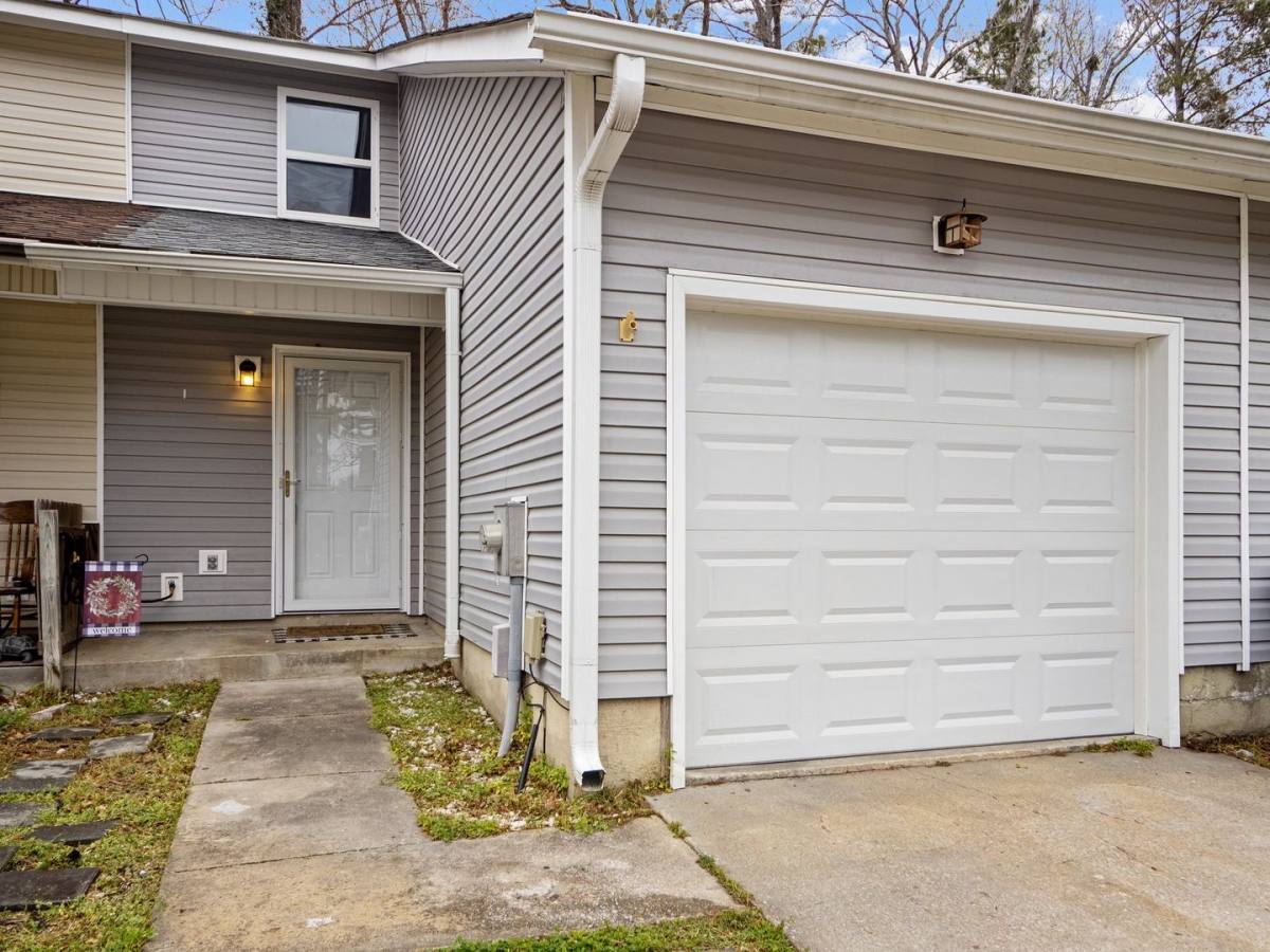 Townhouse for rent at 4 S Onsville Place, Jacksonville, NC 28546