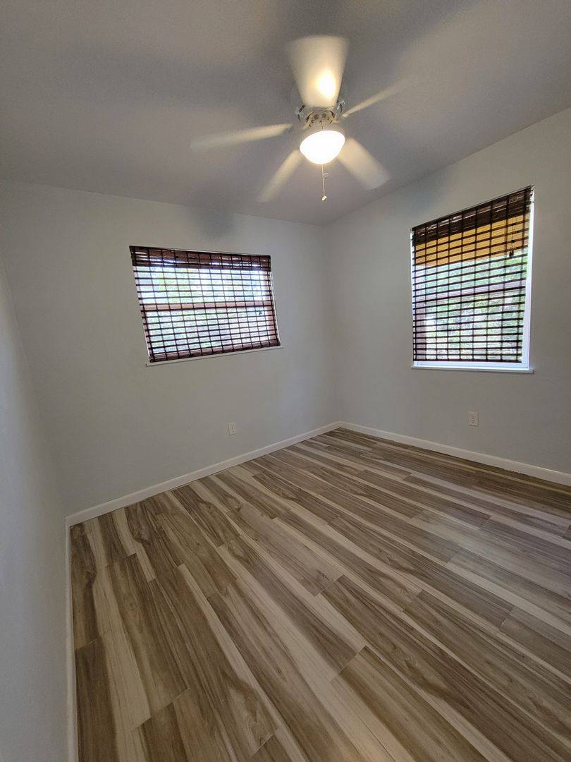 House for rent at 250 37th St N, Saint Petersburg, FL 33713