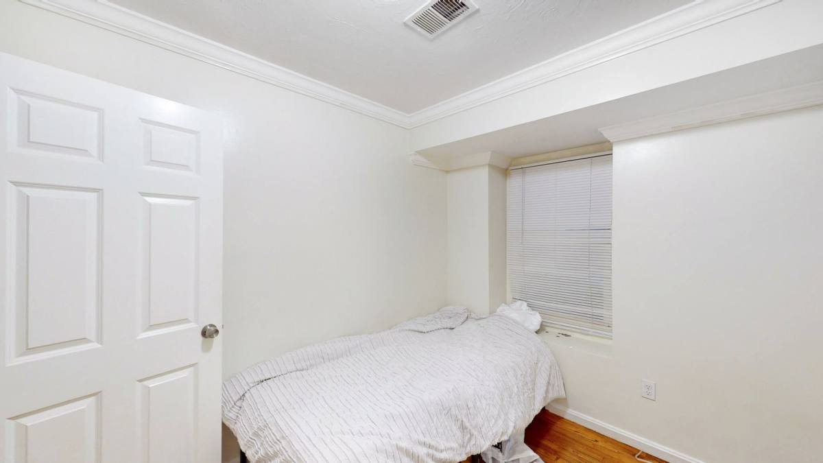 House for rent at 714 Shawmut Ave #2, Roxbury, MA 02119