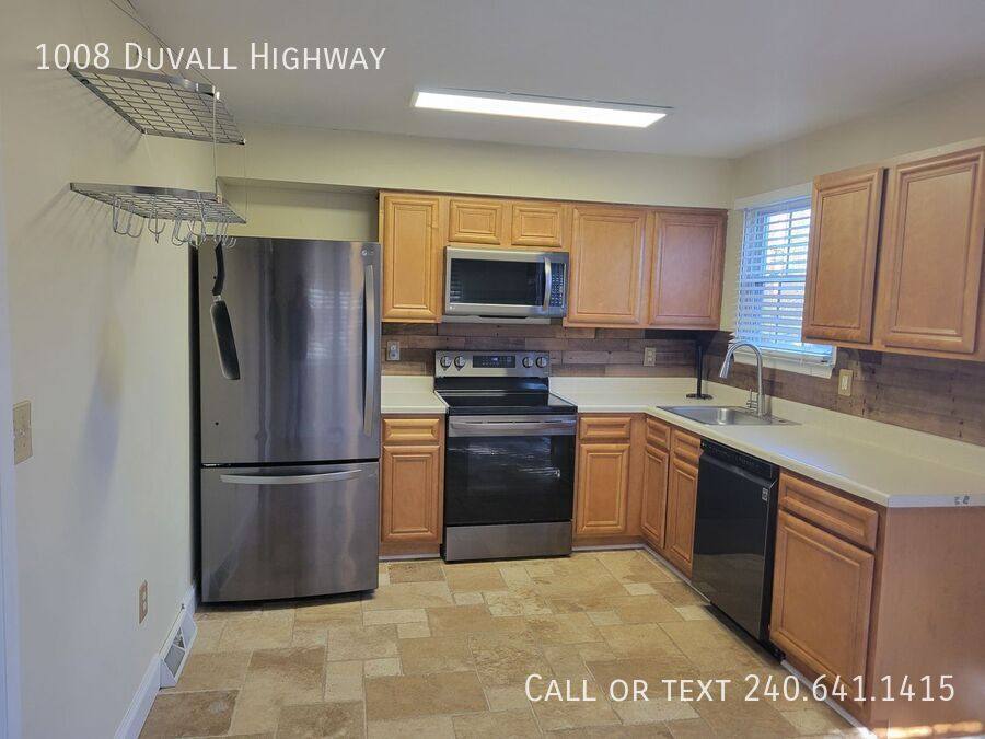 House for rent at 1008 Duvall Highway, Pasadena, MD 21122
