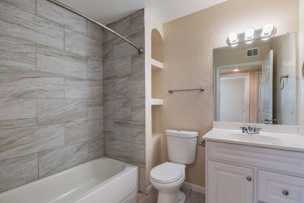 Apartment for rent at 3433 Vail Ave SE, Albuquerque, NM 87106