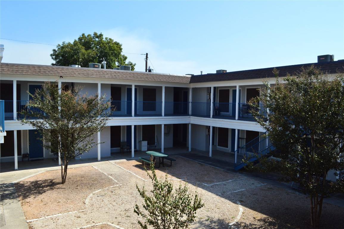 Apartment for rent at 4709 Harmon Ave #333, Austin, TX 78751