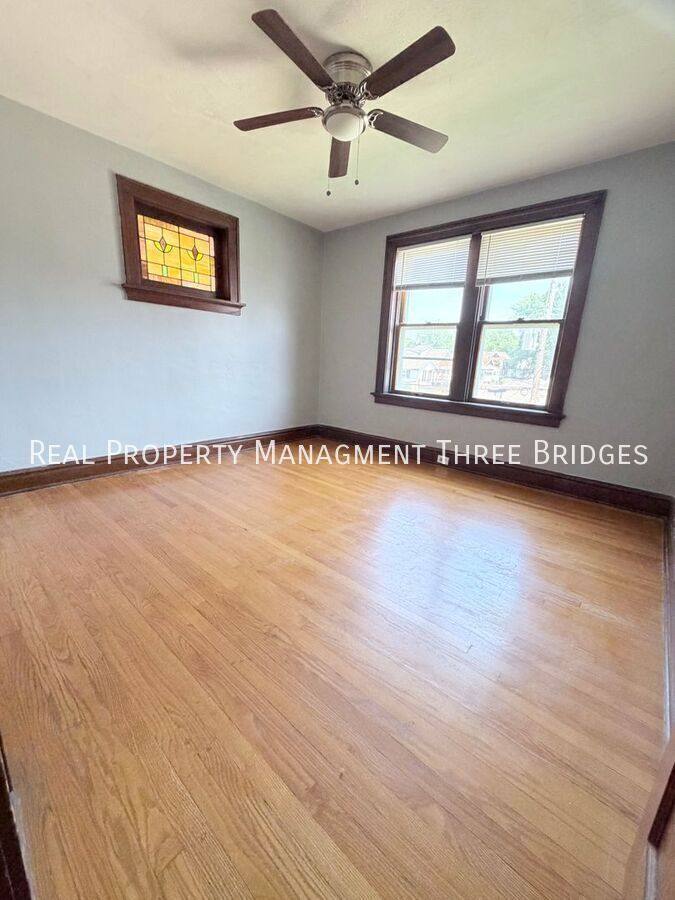 Apartment for rent at 6516A Morganford Rd, Saint Louis, MO 63116