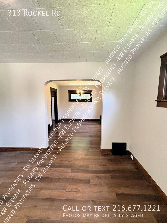 House for rent at 313 Ruckel Rd, Akron, OH 44305