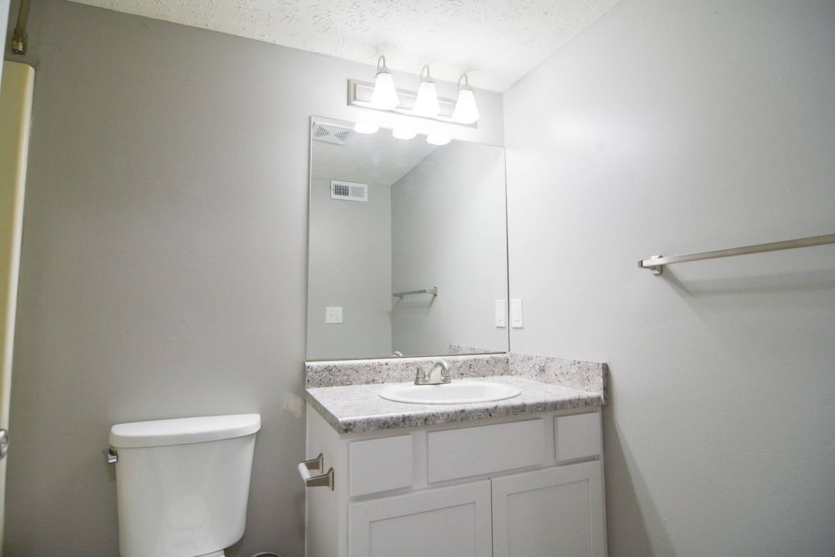 Apartment for rent at 1106 Grenoble Dr, Bellevue, NE 68123