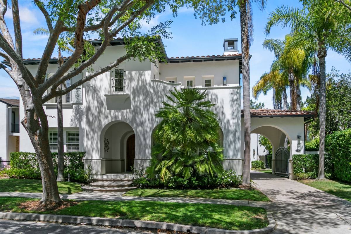 House for rent at 23 Boardwalk, Newport Beach, CA 92660