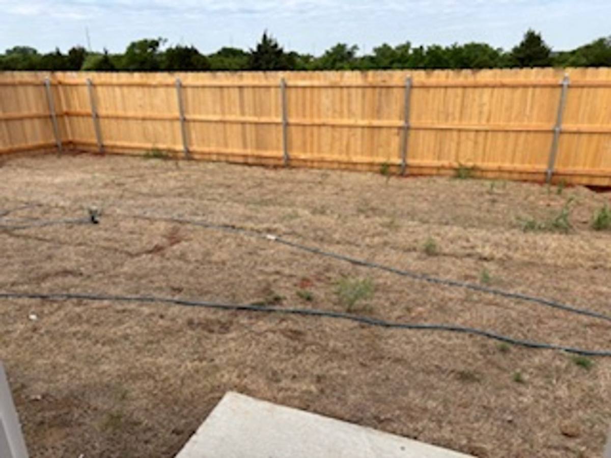 House for rent at 19505 Conway Dr, Edmond, OK 73012