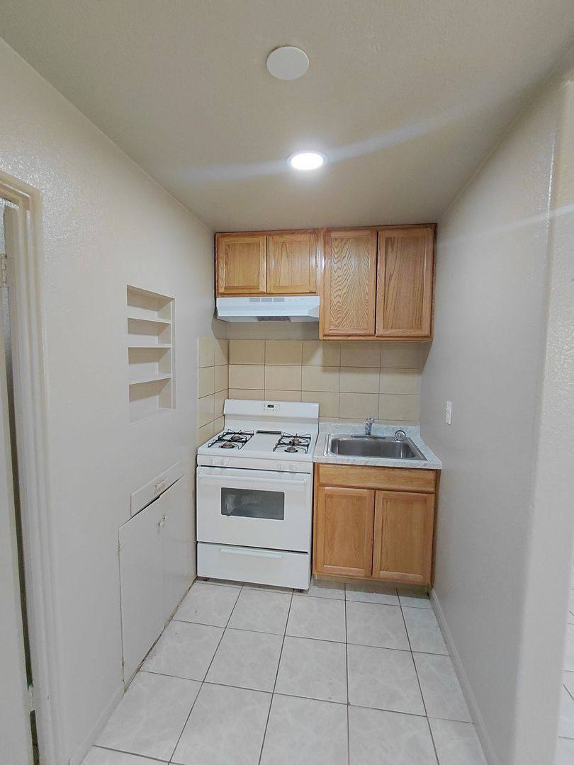 Apartment for rent at 206-212 B St, Brawley, CA 92227