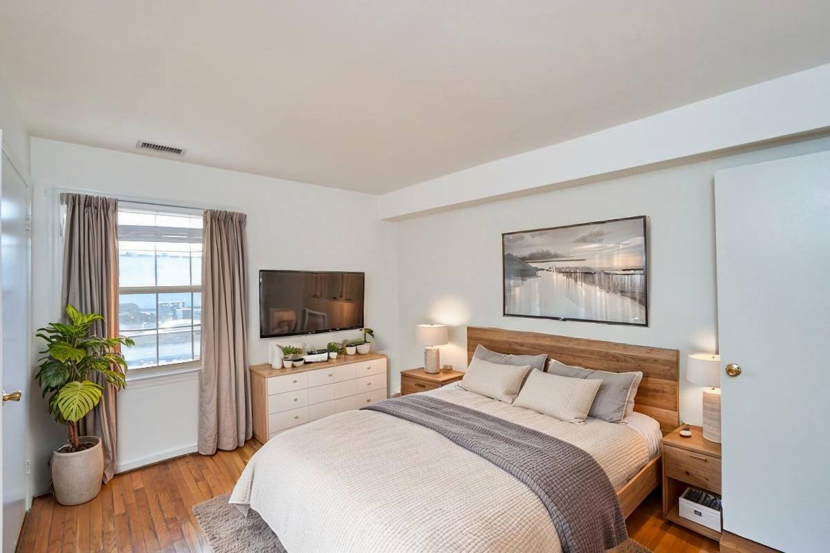 Apartment for rent at 730 7th St SE #33, Washington, DC 20003