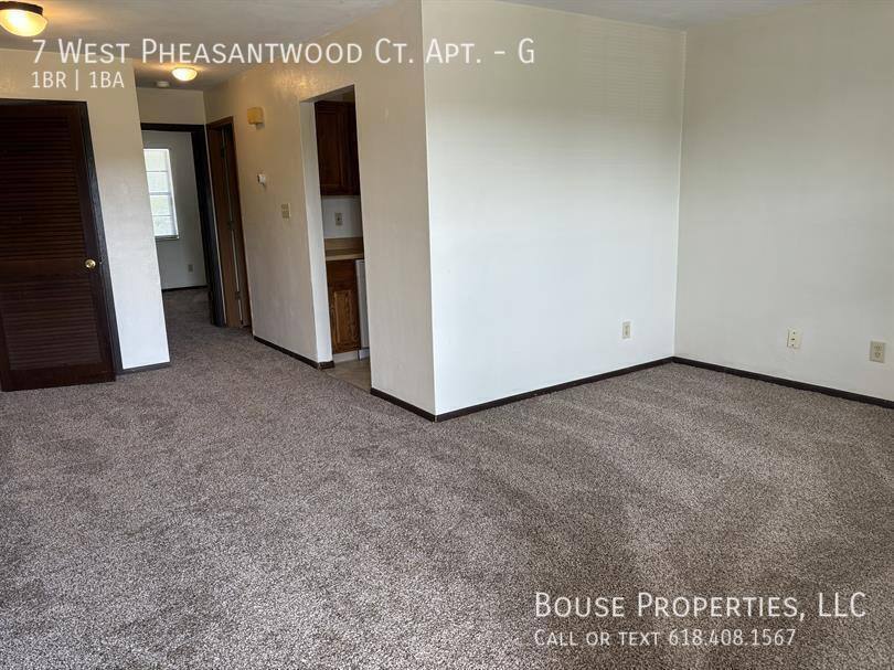 Apartment for rent at 7 W Pheasantwood Court #G, Belleville, IL 62226