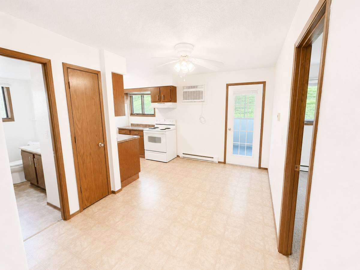 Apartment for rent at 2995 Wildwood Dr #1, Dubuque, IA 52001