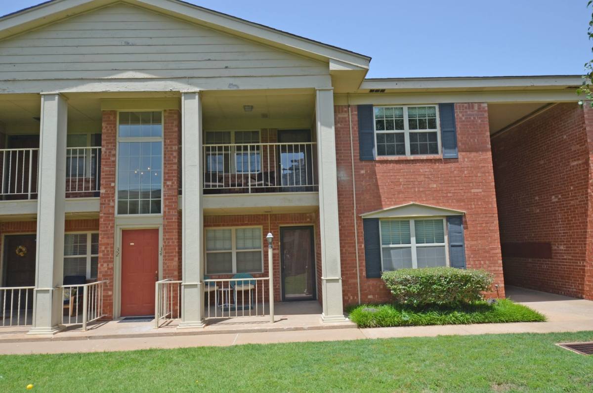 Apartment for rent at 6105 N Brookline Ave, Oklahoma City, OK 73112