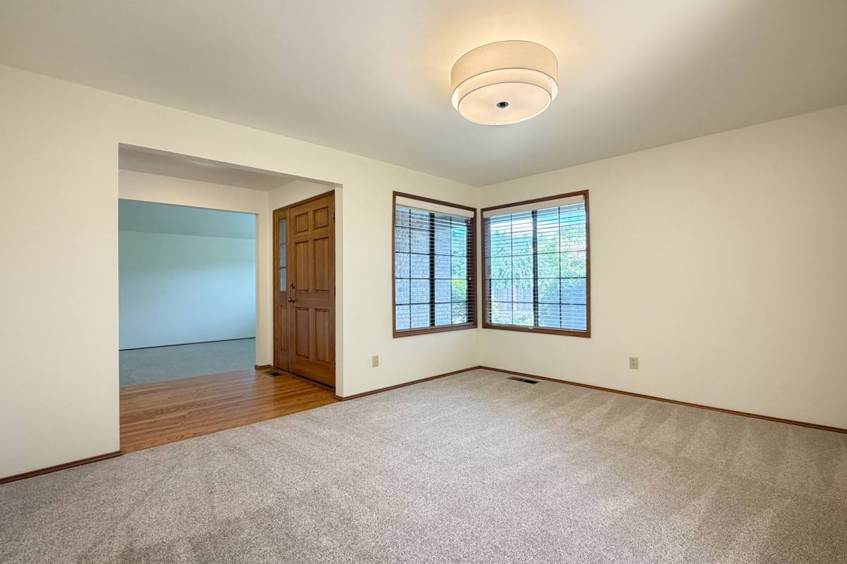 House for rent at 6335 114th Ave SE, Bellevue, WA 98006