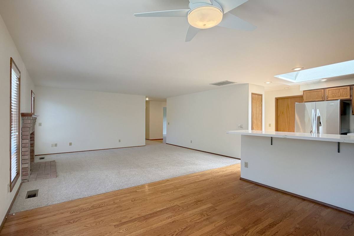 House for rent at 6335 114th Ave SE, Bellevue, WA 98006