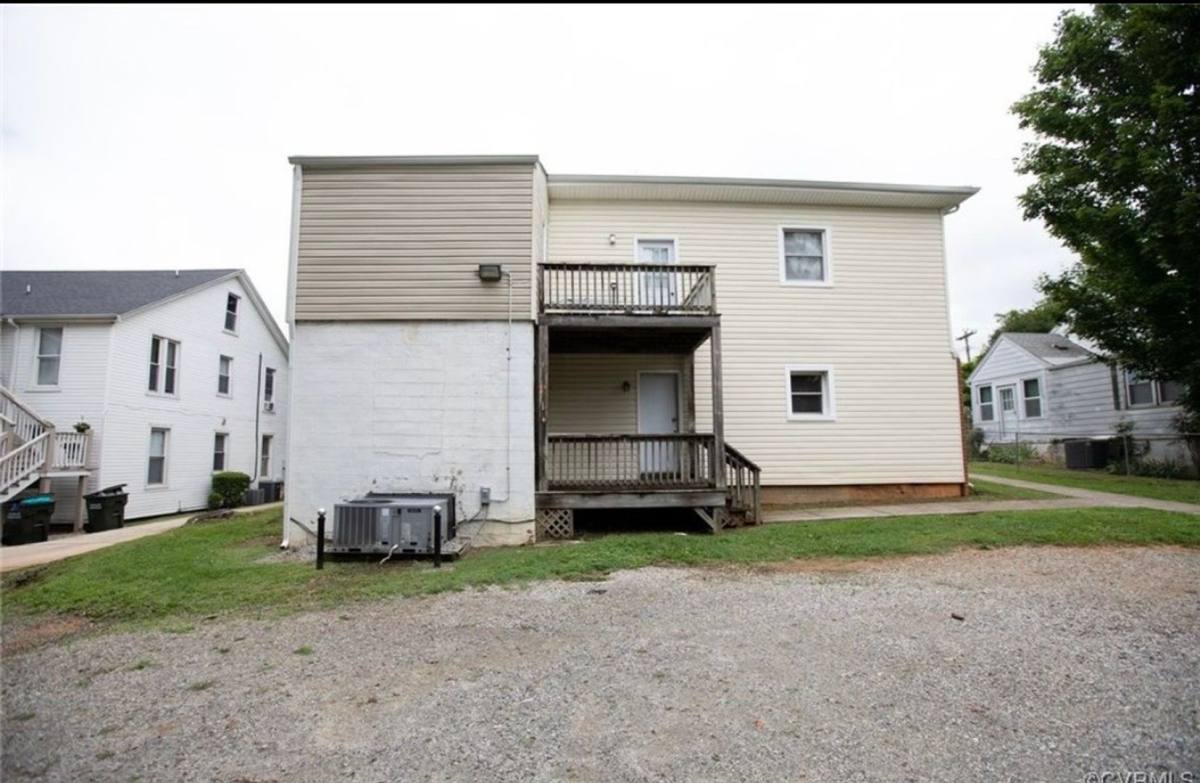 Apartment for rent at 407 E Second St, Farmville, VA 23901