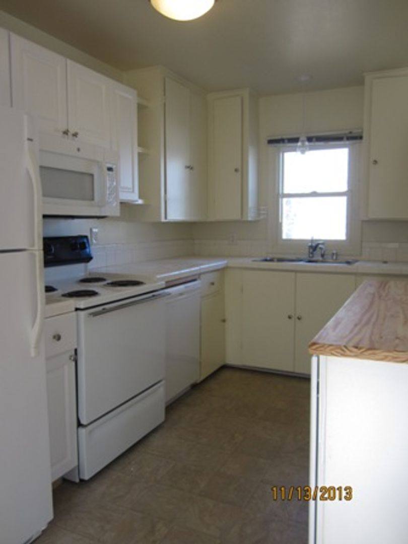 Apartment for rent at 5889 W Van Giesen St, West Richland, WA 99353
