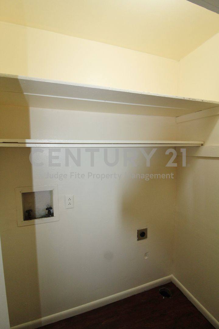 House for rent at 421 Dr Martin Luther King Jr Blvd, Waxahachie, TX 75165