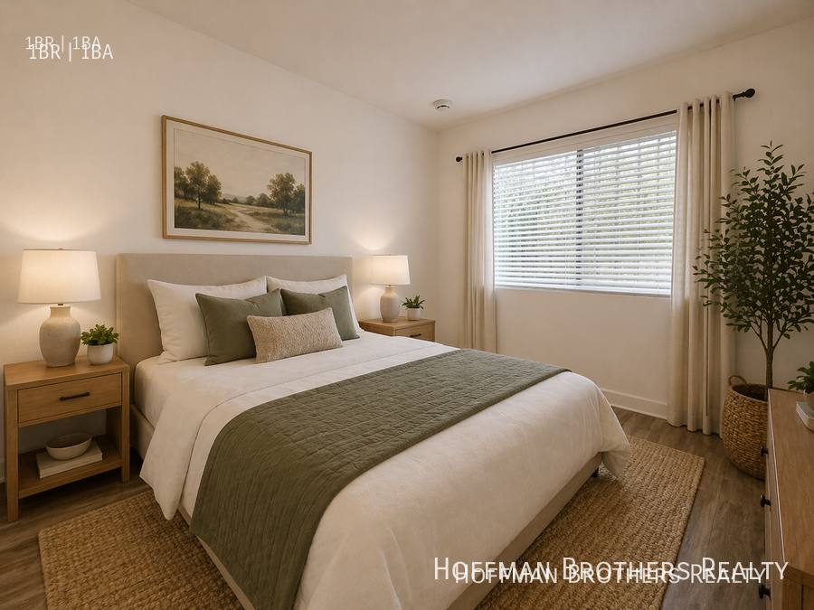 Apartment for rent at 1220 S Manhattan Place #2, Los Angeles, CA 90019