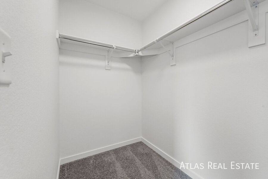 Townhouse for rent at 1383 N Akron St, Aurora, CO 80010