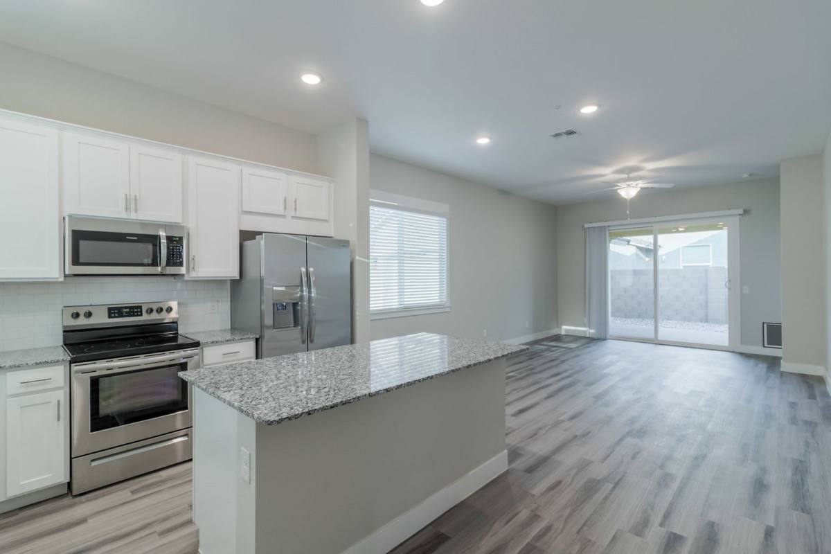 Apartment for rent at 955 N Jackson St, Chandler, AZ 85225