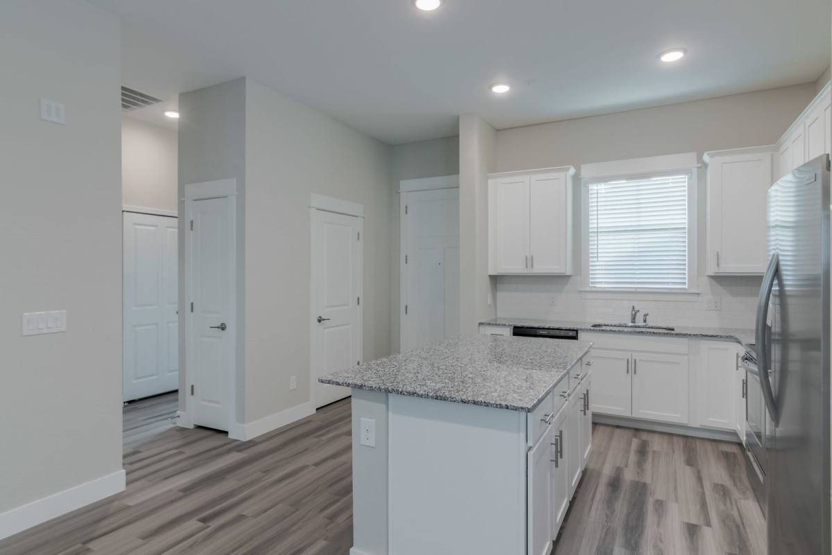 Apartment for rent at 955 N Jackson St, Chandler, AZ 85225