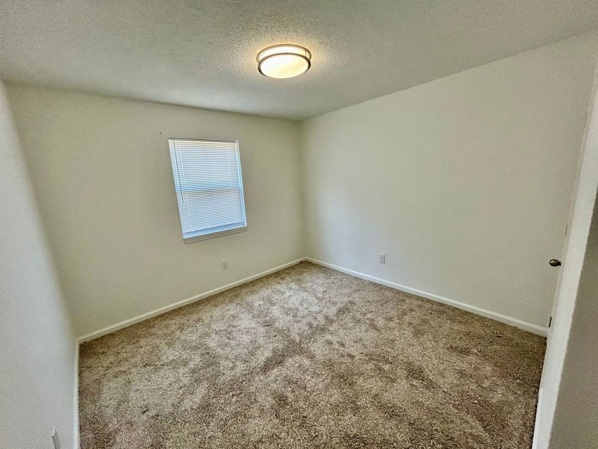 Apartment for rent at 200 N Hill-N-Dale St, Danville, KY 40422