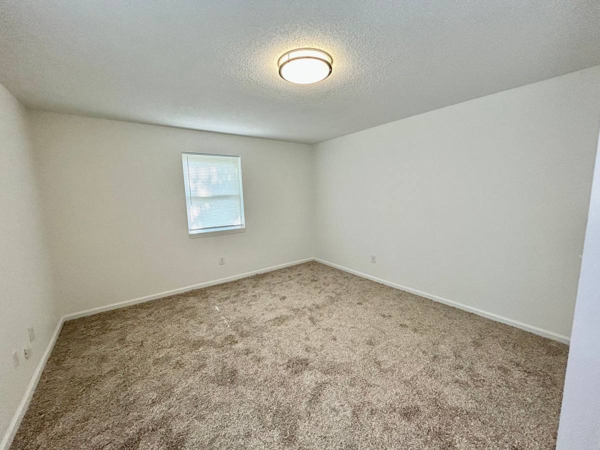 Apartment for rent at 200 N Hill-N-Dale St, Danville, KY 40422
