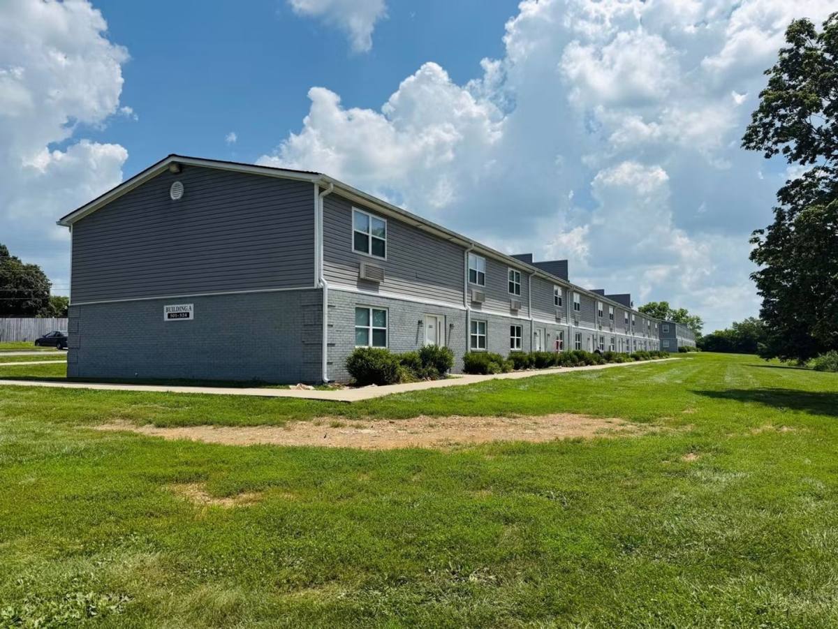 Apartment for rent at 200 N Hill-N-Dale St, Danville, KY 40422