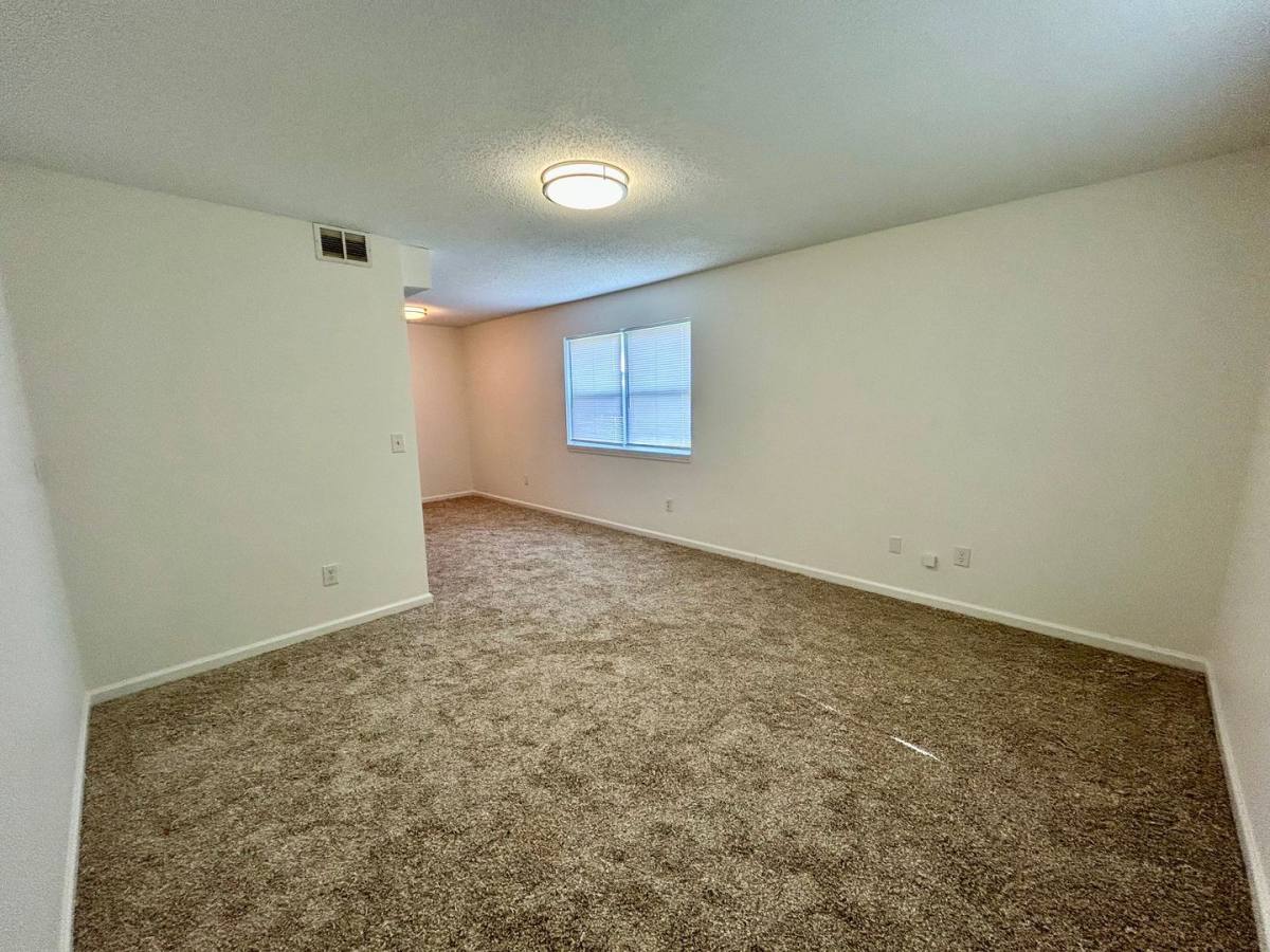 Apartment for rent at 200 N Hill-N-Dale St, Danville, KY 40422
