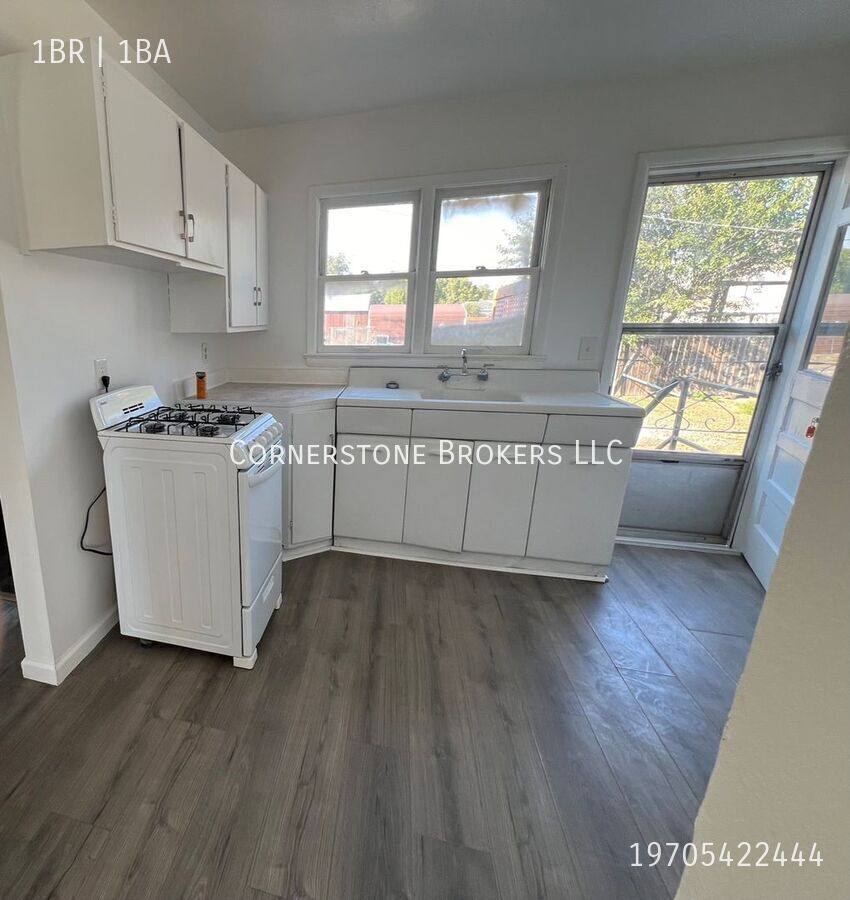 Apartment for rent at 351 E 2nd Ave #B, Akron, CO 80720