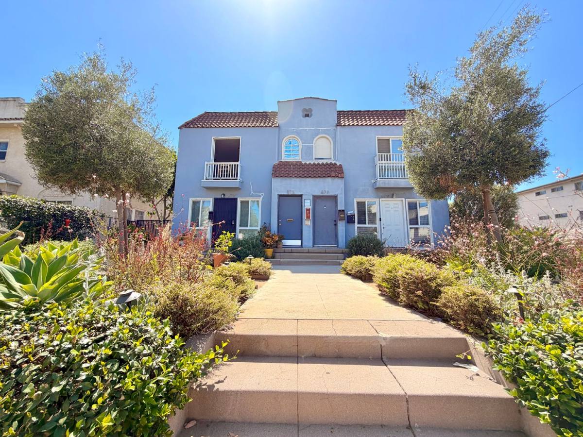 Apartment for rent at 873 N Heliotrope Dr, Los Angeles, CA 90029