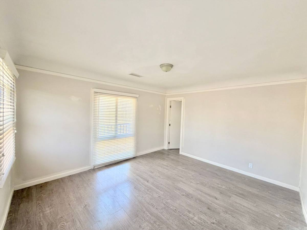 Apartment for rent at 873 N Heliotrope Dr, Los Angeles, CA 90029