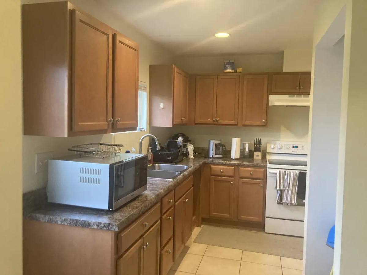 Apartment for rent at 111 Montpelier St, Charlottesville, VA 22903